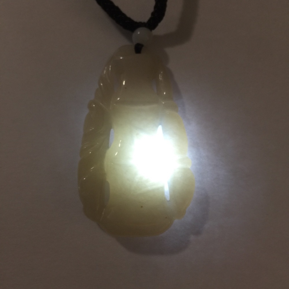 Authentic Jade “Jadeite” Bamboo Pendant Feng Shui - Picture 5 of 6